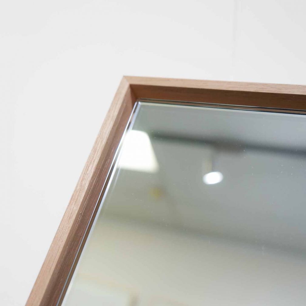 Full length-Leaning Floating  Mirror – Slim-edge Timber Float Frame 900 x 1800mm