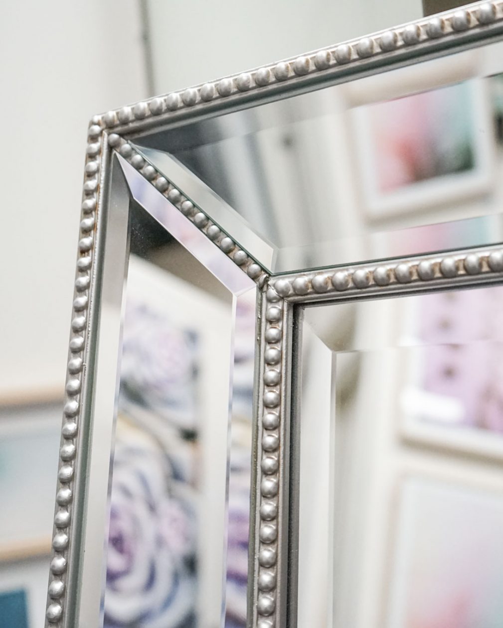 ‘Berlin’ Wall Mirror – Beaded Edge