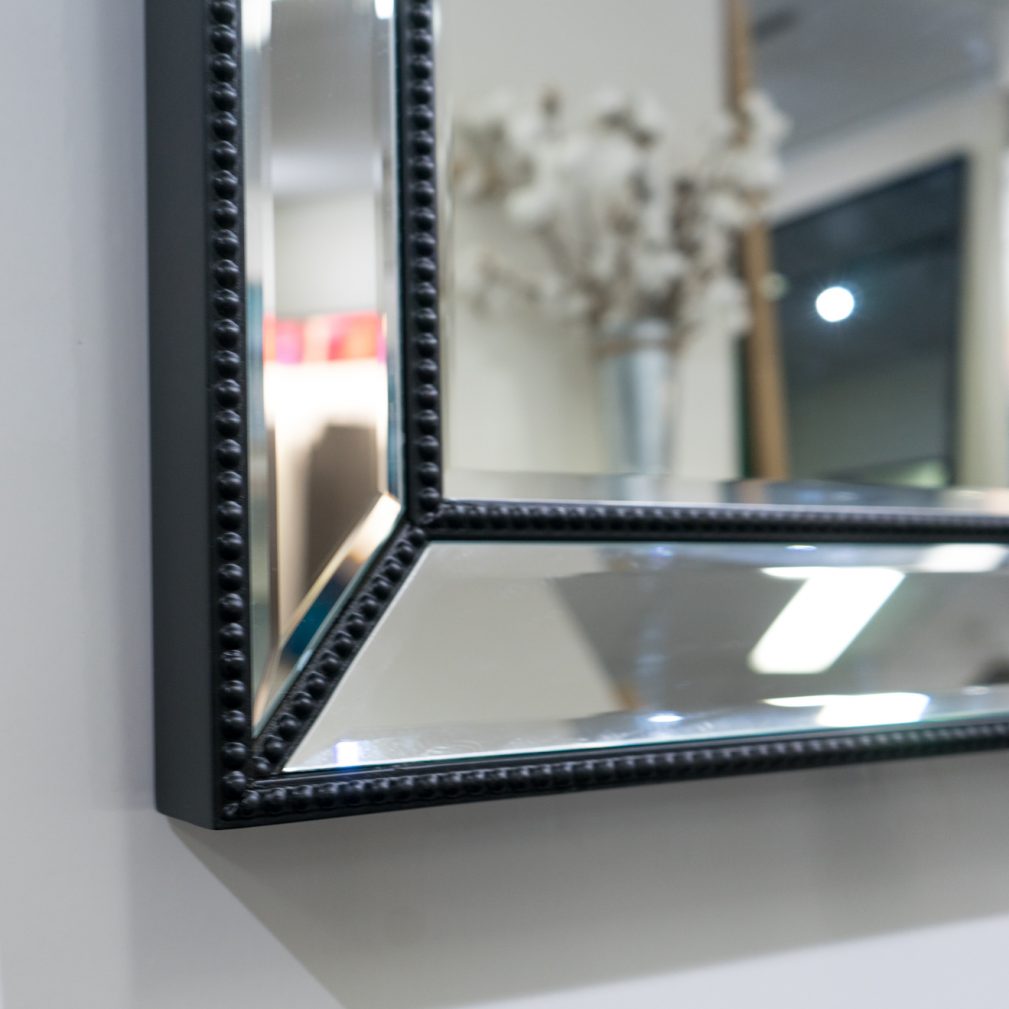 ‘Berlin’ Leaning Mirror – Black Beaded Edge