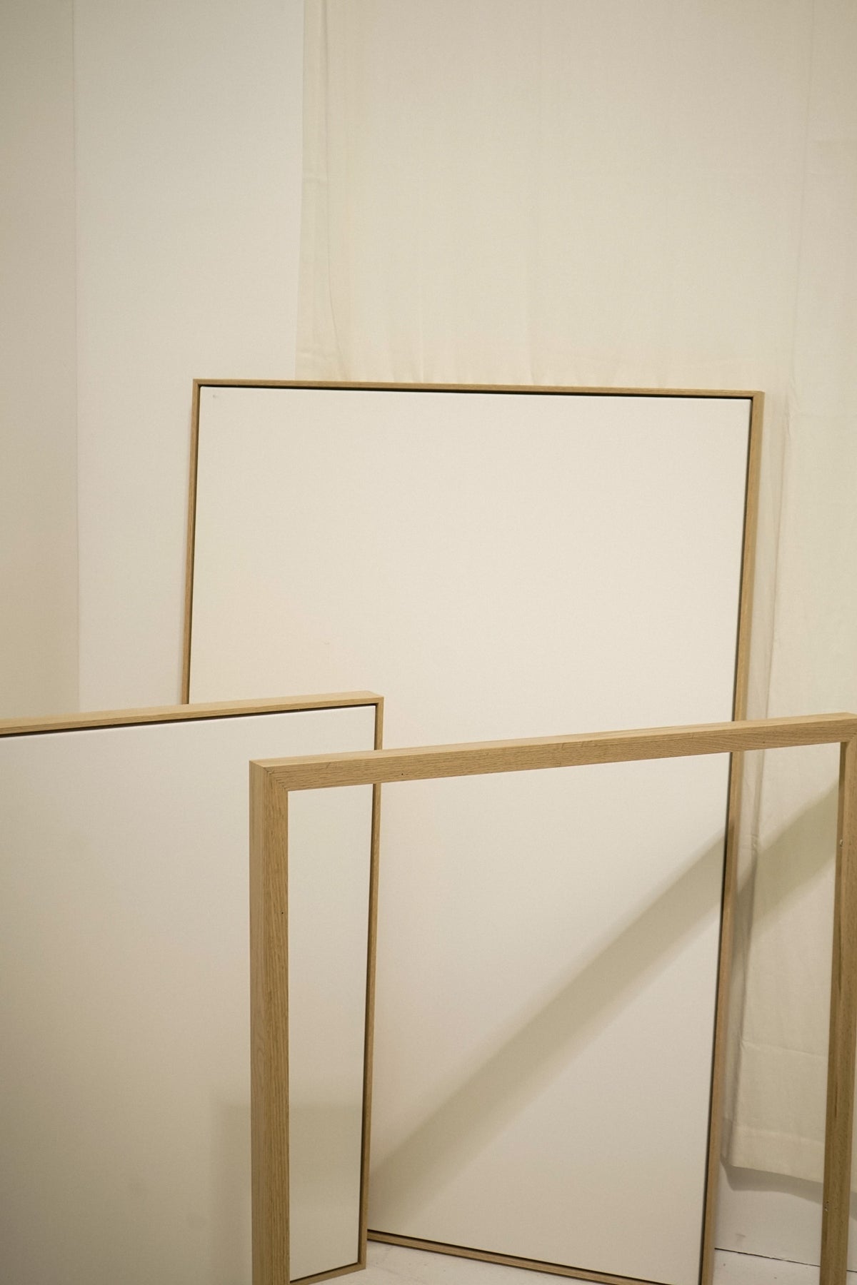 FrameMates bundle: three canvases, two frames — view 4
